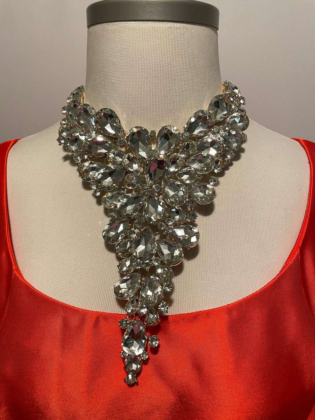 Bee Darlin 2X Style Plus Consignment Boutique
