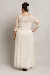 kiyonna Size 3 Wedding Dress