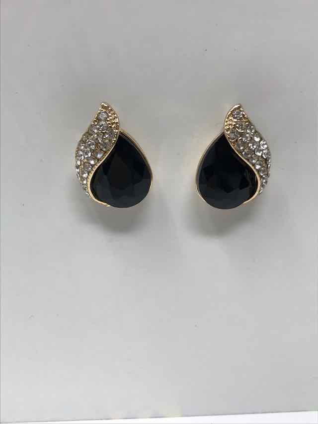 Fashion Black Earrings