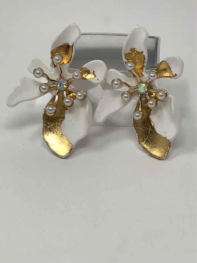 Fashion White Print Earrings - Style Plus Consignment Boutique